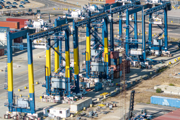 Autonomous cranes